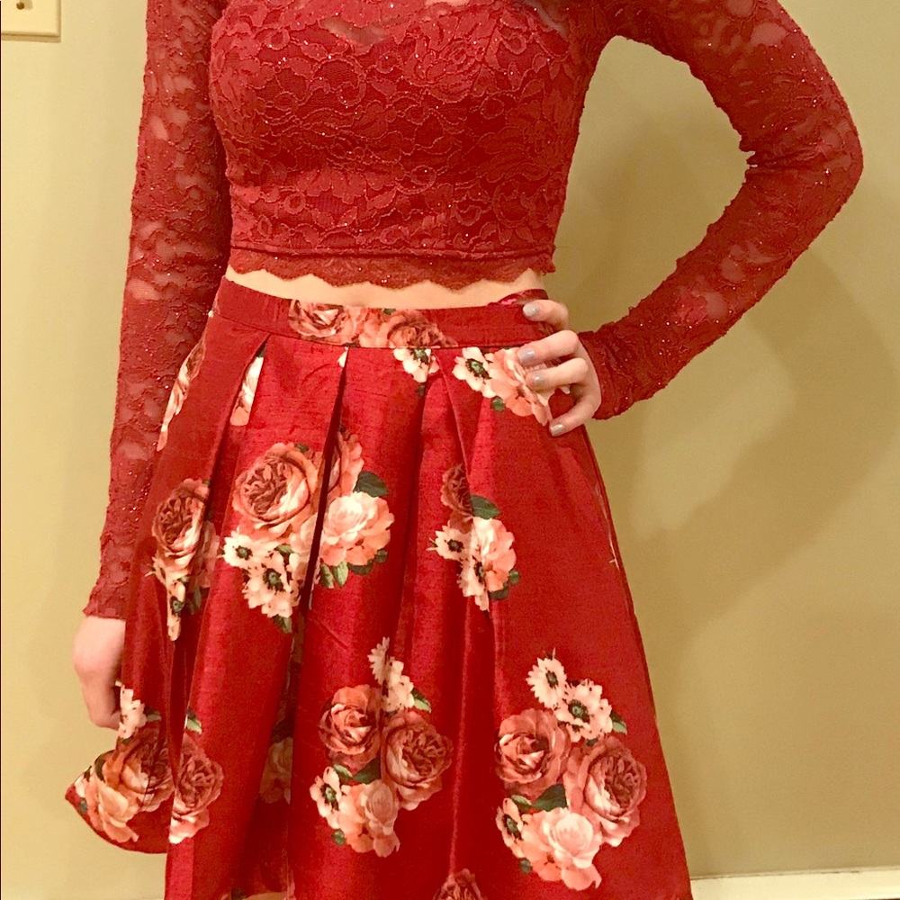 Sequin Hearts Juniors 2pc dress Size 1